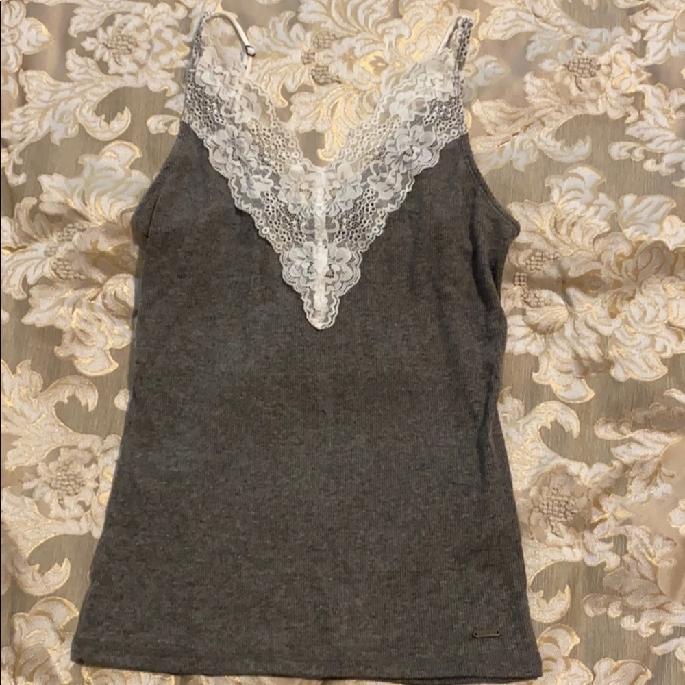 Hollister V shaped Gray cami